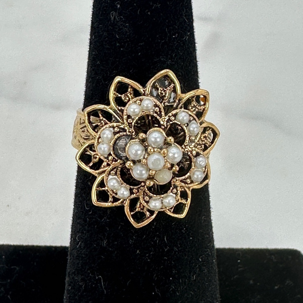 Vintage Cocktail Ring Victorian Revival Gold Tone Filigree Faux Pearl Adjustable - Picture 9 of 9